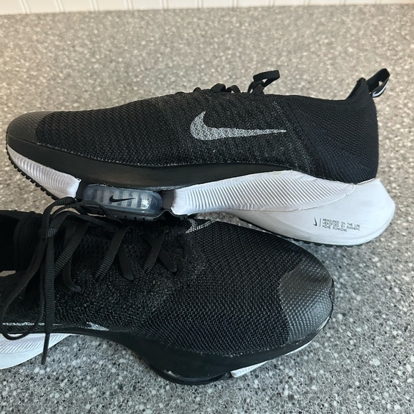 Nike Air Zoom Tempo Next% - Black & White Running Shoe - C19924-003 - Ladies 10 - Picture 2 of 7